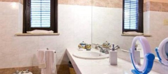 5 bedrooms Villa in Terrasini, Italy No. 252211 11