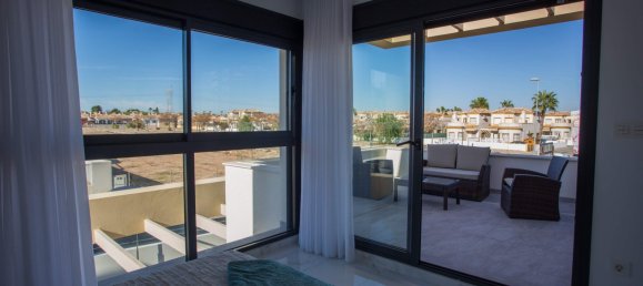 3 bedrooms Villa in La Herrada, Spain No. 9675 12