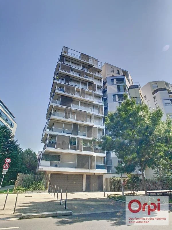 1 غرف نوم شقة في Issy-les-Moulineaux, France رقم 346694