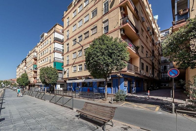 Imóvel comercial em Granada, Spain 124 m² N.º 228054