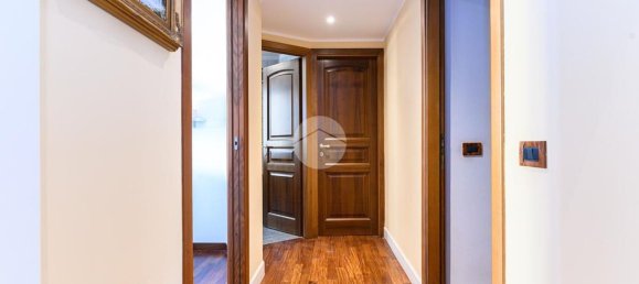 3 Schlafzimmer Wohnung in Rome, Italy, Nr. 341781 8