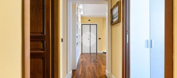 3 Schlafzimmer Wohnung in Rome, Italy, Nr. 341781 15