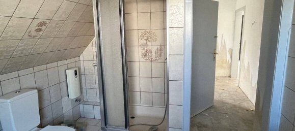 Casa de 6 divisões em Solingen, Germany N.º 44817 65