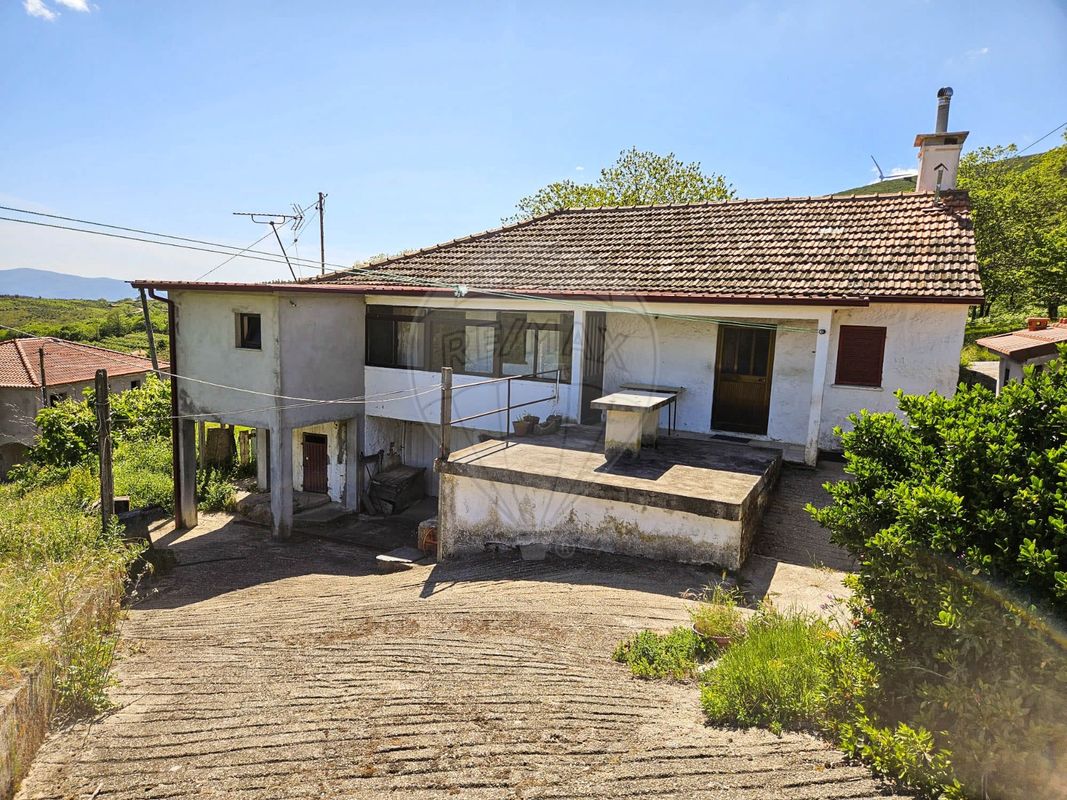 3 bedrooms House in Baiao, Portugal No. 15969