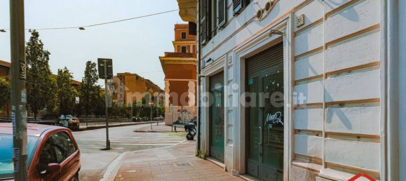 2-salle Propriété commerciale à Rome, Italy No. 311792 3