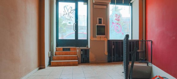 2-salle Propriété commerciale à Rome, Italy No. 311792 14