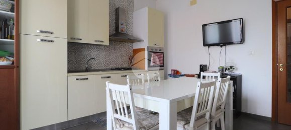 Квартира с 3 спальнями в Кьети, Италия № 118848 2