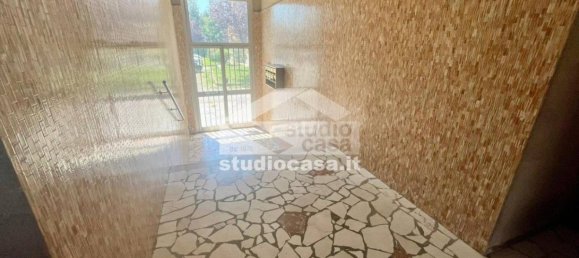 2 bedrooms Apartment in Brignano Gera d'Adda, Italy No. 266829 2