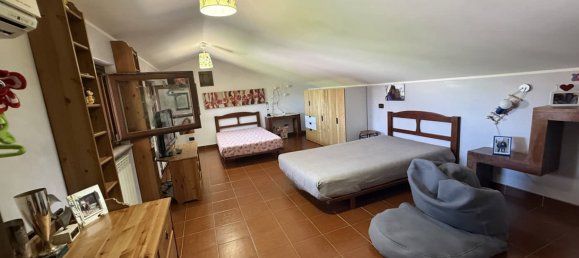 5 bedrooms Villa in Castelnuovo di Porto, Italy No. 329371 18