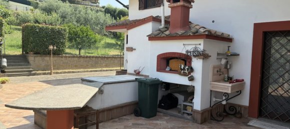 5 bedrooms Villa in Castelnuovo di Porto, Italy No. 329371 10