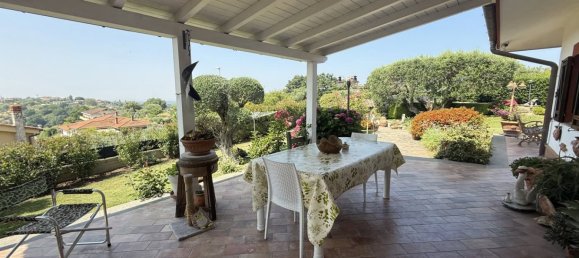 5 bedrooms Villa in Castelnuovo di Porto, Italy No. 329371 3