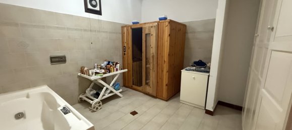 5 bedrooms Villa in Castelnuovo di Porto, Italy No. 329371 45