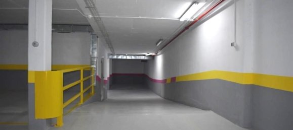 13m² Garage in Zaragoza, Spain No. 68154 5