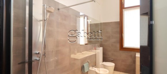 Квартира с 2 спальнями в Феррара, Италия № 364147 13