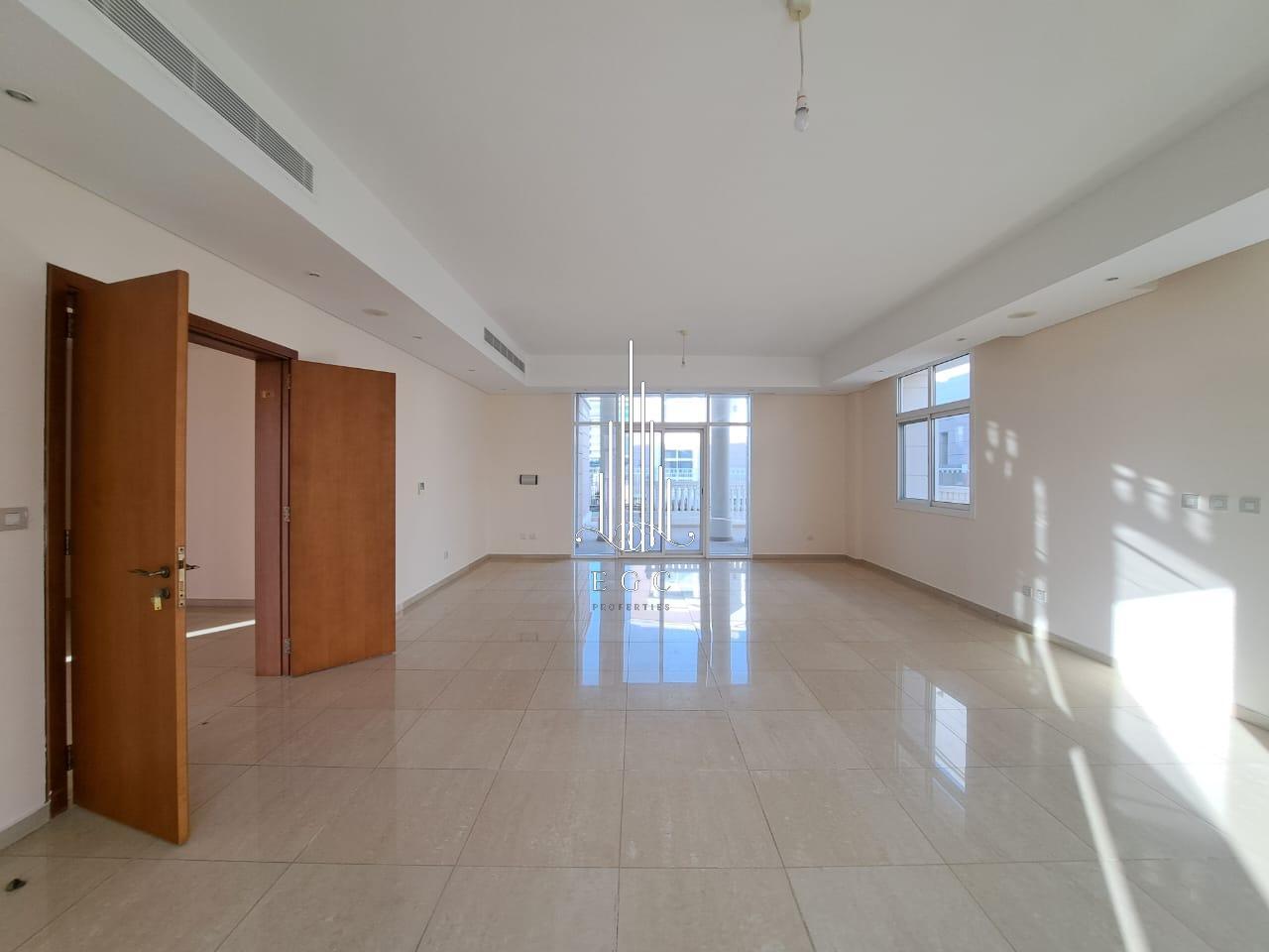 5 chambres Villa à Khalifa City, UAE No. 40137