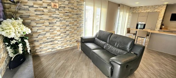 2 bedrooms House in Landres, France No. 79234 8