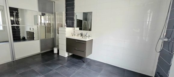 2 bedrooms House in Landres, France No. 79234 17