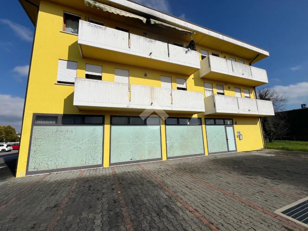 5-Zimmer Gewerbliche Immobilie in Rossano Veneto, Italy, Nr. 103080