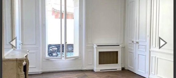 2 bedrooms Apartment in Paris, France No. 167395 3