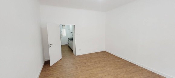 Studio in Rudolfsheim-Funfhaus, Austria No. 165777 3