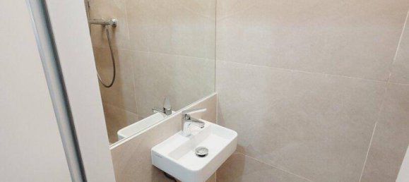 Studio in Rudolfsheim-Funfhaus, Austria No. 165777 10