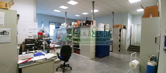 690m² Warehouse in Cernusco sul Naviglio, Italy No. 90121 29