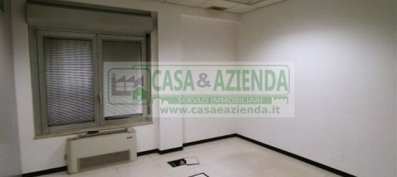 690m² Warehouse in Cernusco sul Naviglio, Italy No. 90121 22