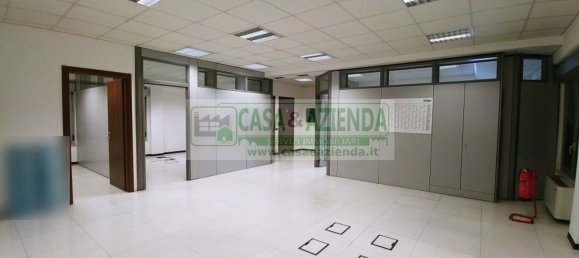 690m² Warehouse in Cernusco sul Naviglio, Italy No. 90121 26