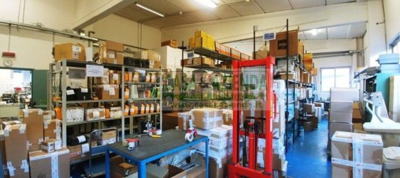 690m² Warehouse in Cernusco sul Naviglio, Italy No. 90121 4