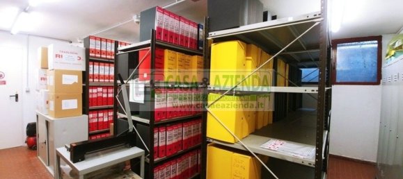 690m² Warehouse in Cernusco sul Naviglio, Italy No. 90121 32