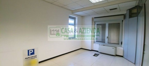 690m² Warehouse in Cernusco sul Naviglio, Italy No. 90121 24