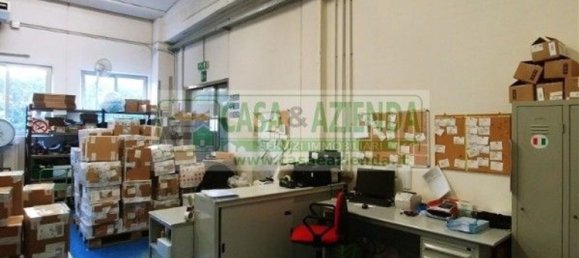 690m² Warehouse in Cernusco sul Naviglio, Italy No. 90121 3