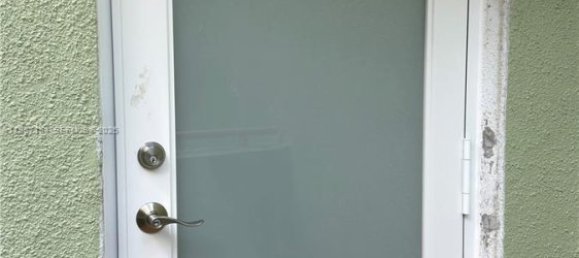 1 Schlafzimmer Gewerbliche Immobilien in Miami, USA, Nr. 614474 13