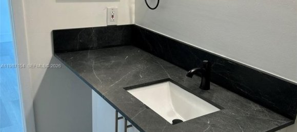 1 Schlafzimmer Gewerbliche Immobilien in Miami, USA, Nr. 614474 10