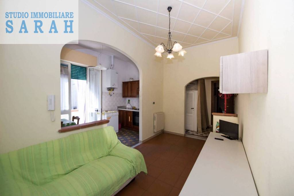 Apartamento de 2 dormitorios en Viareggio, Italy No. 42896