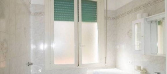 Apartamento de 2 dormitorios en Viareggio, Italy No. 42896 5