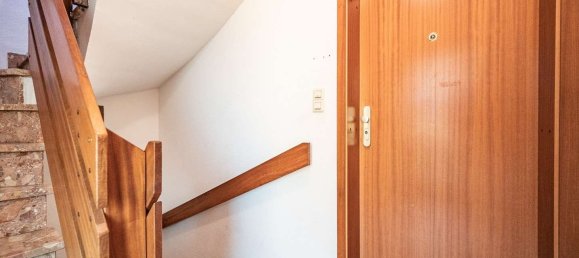 Apartamento de 3 dormitorios en Falkenhagener Feld, Germany No. 10125 7