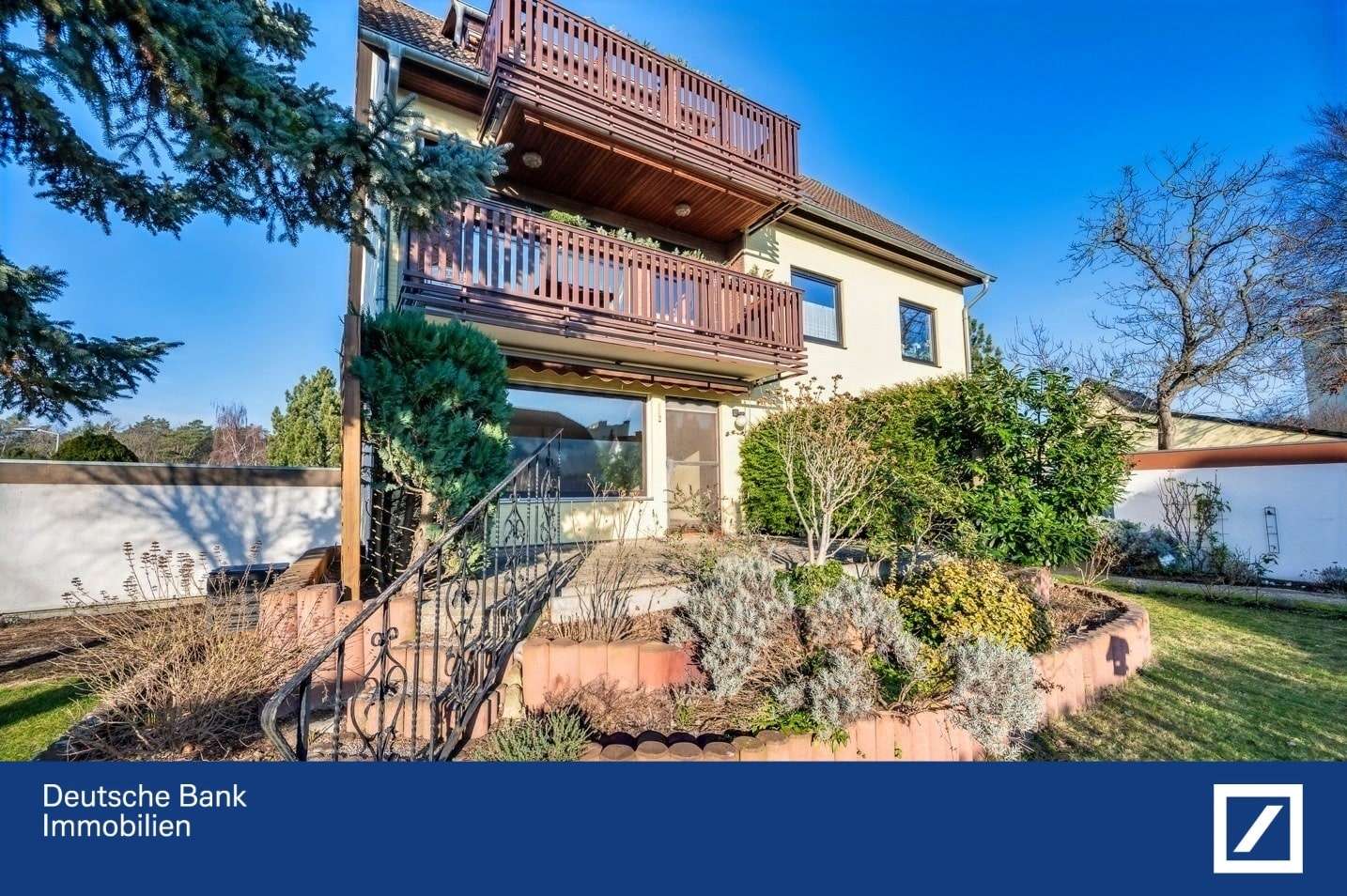 Apartamento de 3 dormitorios en Falkenhagener Feld, Germany No. 10125