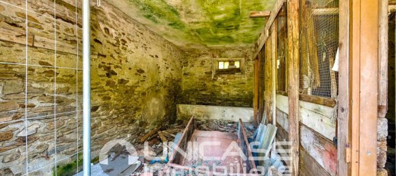 Дом с 5 комнатами в Баньоло Пьемонте, Италия № 290318 23