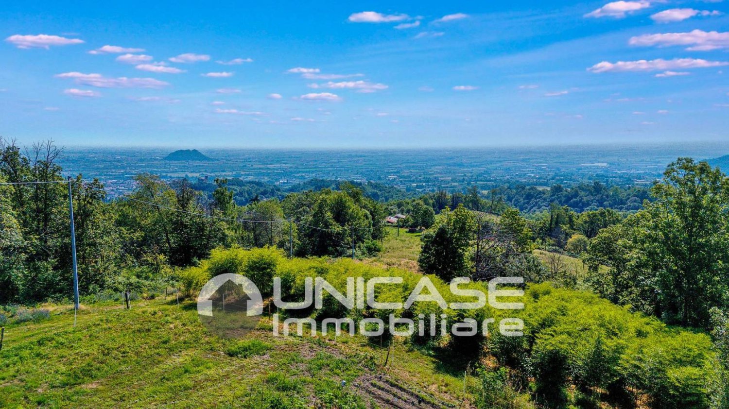 Дом с 5 комнатами в Баньоло Пьемонте, Италия № 290318