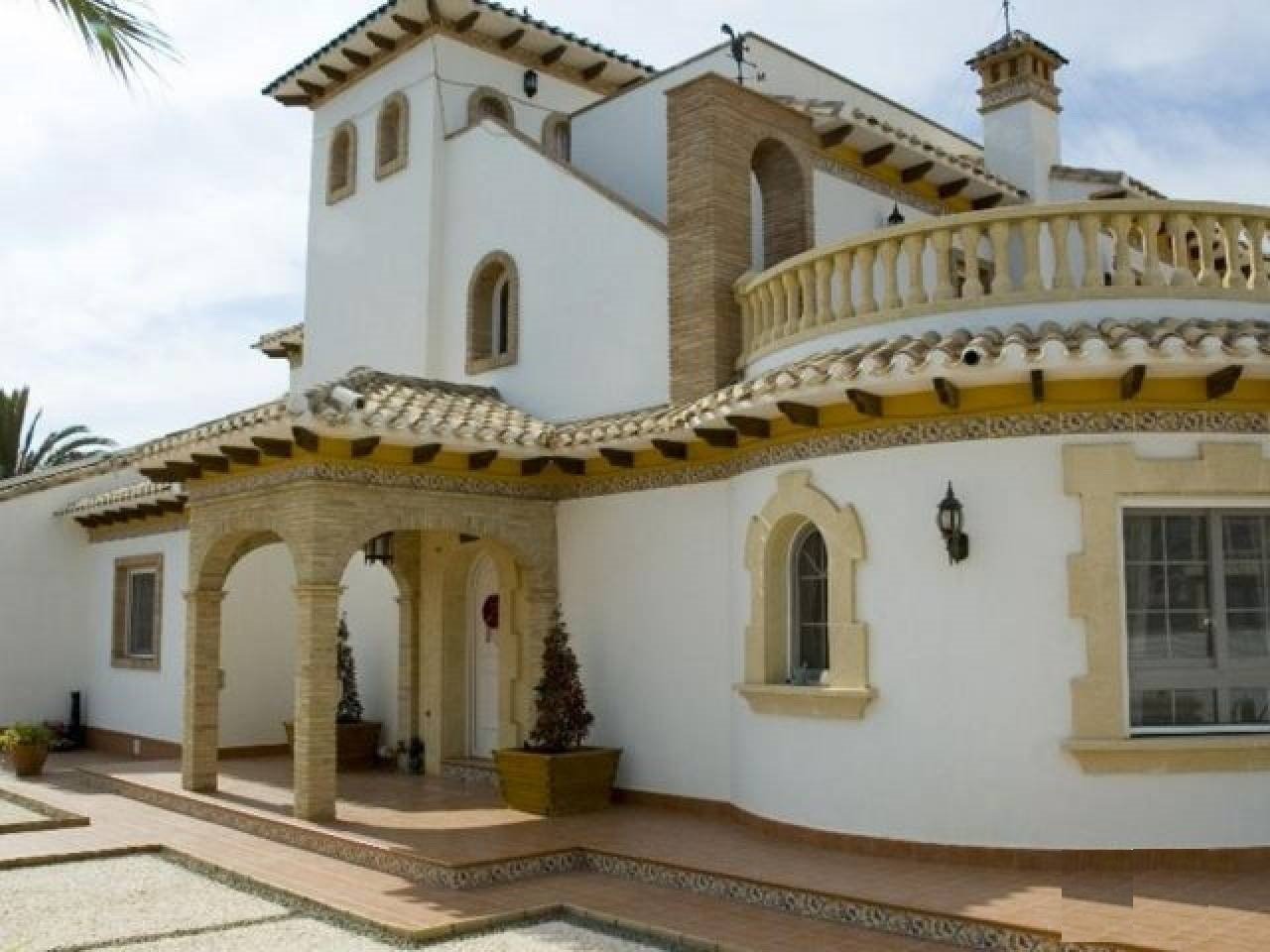4 bedrooms House in Cabo Roig, Spain No. 284765