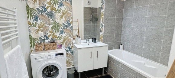 2 chambres Appartement à Le Blanc-Mesnil, France No. 333695 6