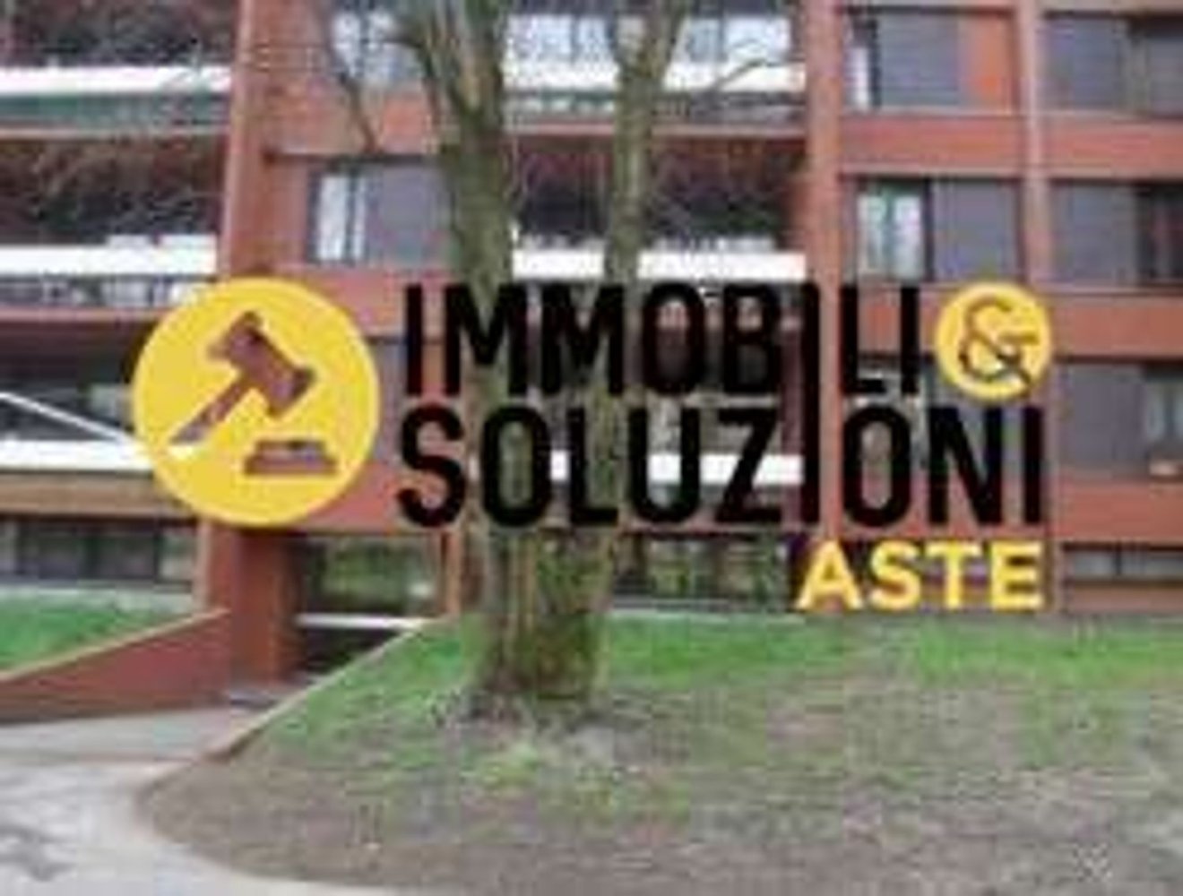 65 rooms Apartment in Basiglio, Italy No. 3714