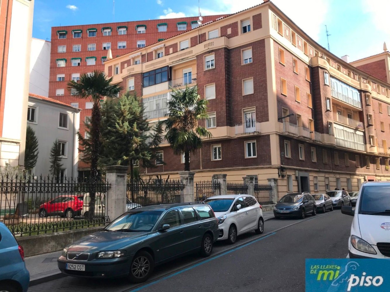 3 bedrooms Apartment in Valladolid, Spain No. 25577