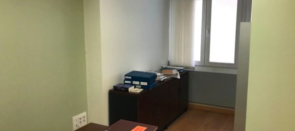 3 bedrooms Apartment in Valladolid, Spain No. 25577 12