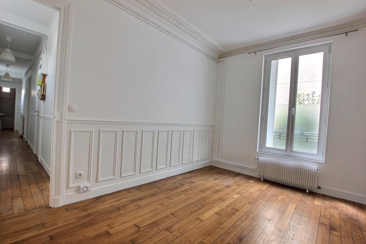 2 chambres Appartement à Pantin, France No. 163178