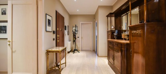 Apartamento de 2 dormitorios en Turin, Italy No. 53581 12