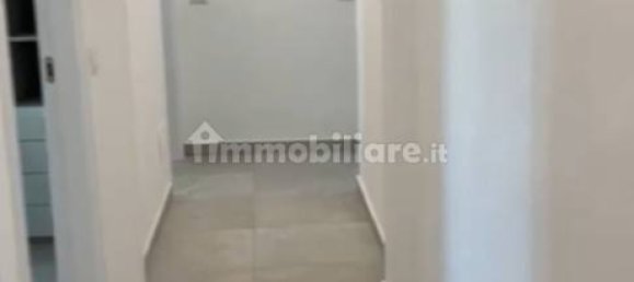 Квартира с 3 спальнями в Варесе, Италия № 70369 2