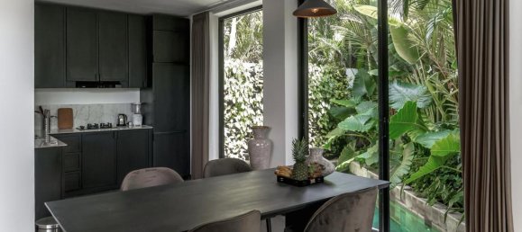 2 bedrooms Villa in Kerobokan, Indonesia No. 2188 4