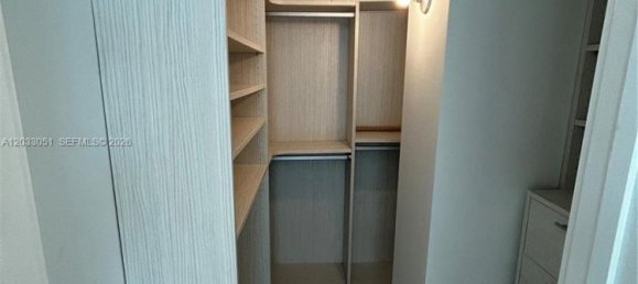 1 chambre propriété commerciale à louer à Miami, Miami-Dade, Florida, USA № 615038 3